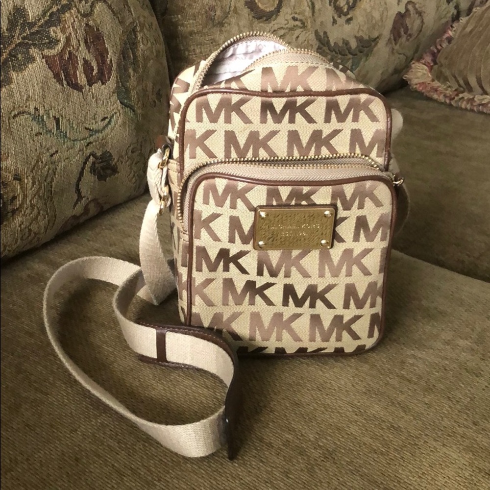 Michael Kors Cross body bag